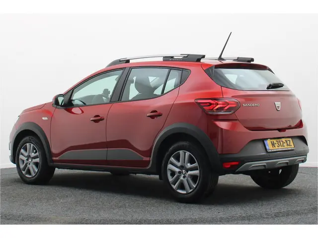 Dacia Sandero Stepway 1.0 TCe 90 Comfort Camera, Apple Carplay, LED, Dodehoeksensor, Climate, PDC