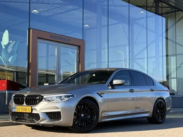 BMW 5-serie M5 | B&W | Head-Up | Memory | Carbon | 360 | Rear Entertainment | ACC | Stoelverkoeling...