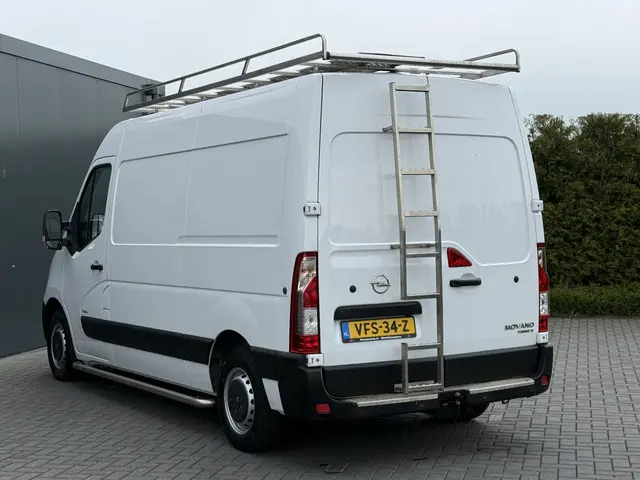 Opel Movano