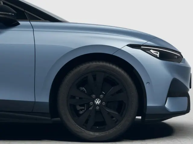 Volkswagen ID.7 Limited Edition 59 kWh accu, 204 PK · Achteruitrijcamera · Draadloze telefoonlader ·...