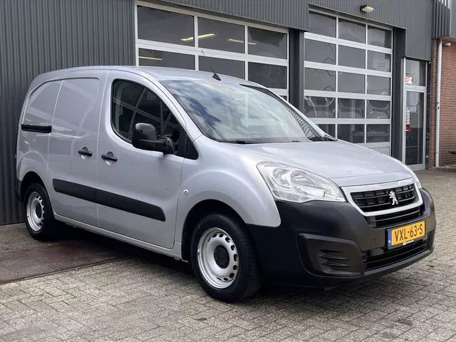 Peugeot Partner 120 1.6 HDi 75pk 10x voorradig Marge Airco Btw / Bpm vij Cruise controle Parkeerhulp achter Navigatiesysteem Dealer onderhouden Euro 6 Ex overheid Bpm en btw vrij voor particulier gebruik!! Marge