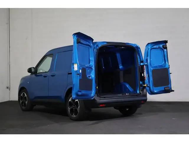 Ford E-Transit Courier