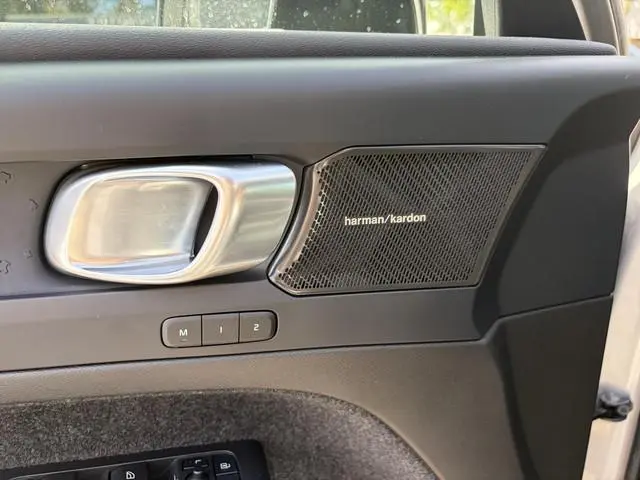 Volvo C40 Recharge Ultimate 69 kWh SOH 95% | MEM. SEAT | HARMAN KARDON | PANO | ELEK. STOEL | STOEL...