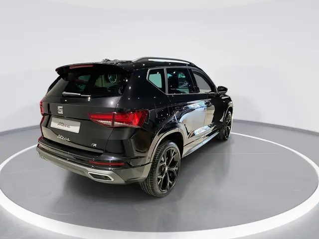 SEAT Ateca 1.5 TSI FR Business Intense 150 PK DSG l Safe & Driving Pack XL l 19" Glossy Black velgen l Panoramadak | 2000,- inruilvoordeel!!