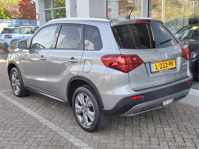 Suzuki Vitara 1.4 BOOSTERJET SELECT SMART HYBRID met GARANTIE tot 2030! | Stoelverwarming | Cruise