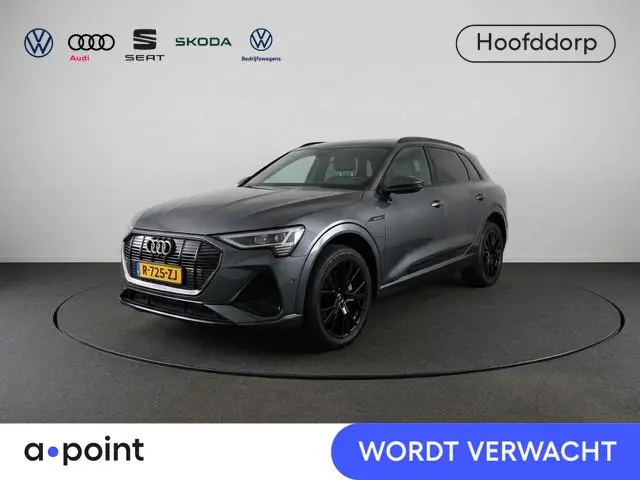 Audi e-tron 55 quattro S edition 95 kWh 408 pk | SOH 95,66% | Navigatie | Panoramadak | Parkeersenso...