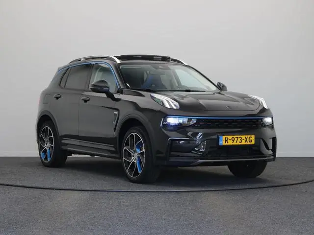 Lynk & Co 01