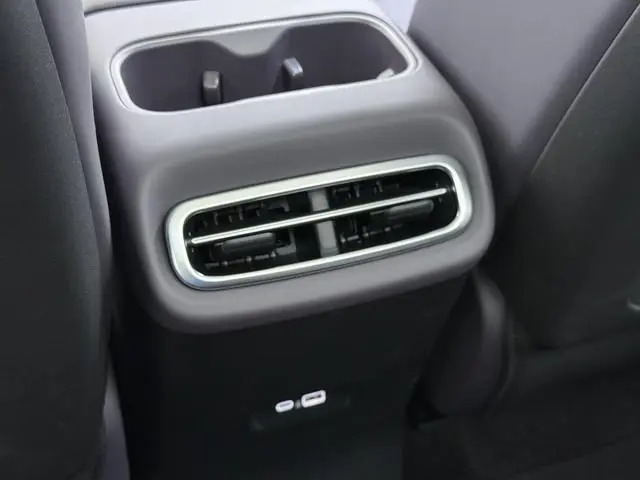 Leapmotor C10