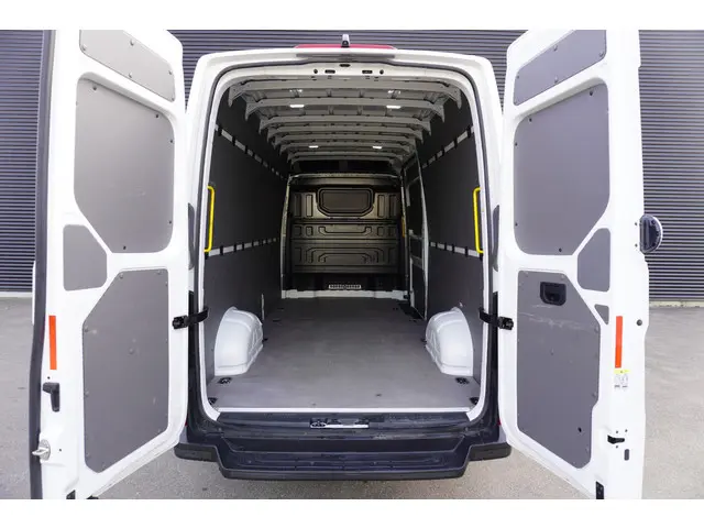 Volkswagen Crafter 35 140pk Automaat Facelift L4H3/L3H2 Apple Carplay Camera Cruise control Standkac...