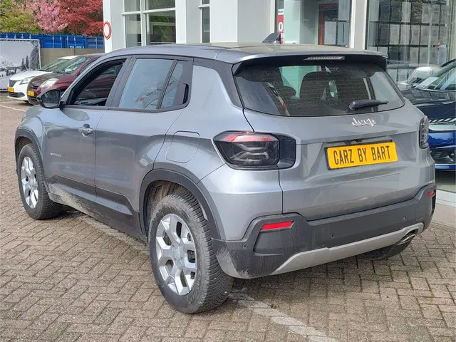 Jeep Avenger 1.2 ALTITUDE JBL | Stoelverwarming | Navi | Camera