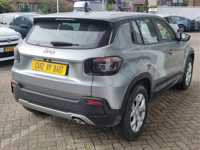 Jeep Avenger 1.2 ALTITUDE JBL | Stoelverwarming | Navi | Camera