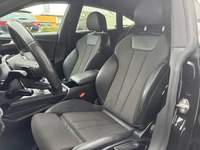 Audi A5 Sportback 2.0 TDI Launch Edition | 3x S Line | Sfeerverlichting | Parkeer Camera | LED