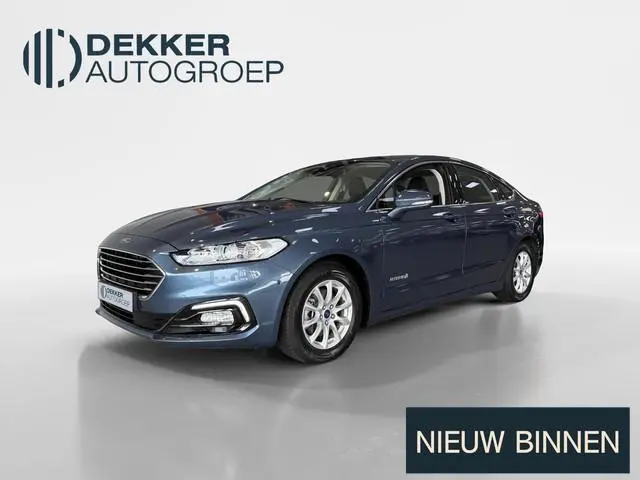 Ford Mondeo 2.0 IVCT HEV Titanium