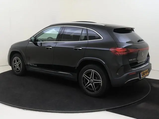 Mercedes-Benz EQA 250+ AMG Line 71 kWh / Panoramadak