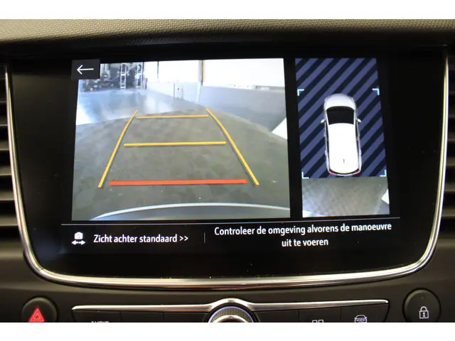 Opel Crossland 1.2 Turbo Business Elegance