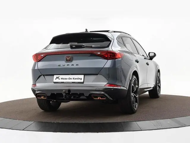 CUPRA Formentor 1.4 245pk DSG e-Hybrid VZ Performance · Panoramadak · Wegklapbare Trekhaak ·  Leder...