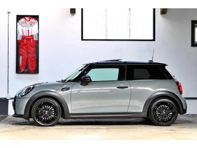 MINI 3-Deurs 1.5 Cooper Camden Edition | Panoramadak | Stuurwielverwarming | Keyless | LED | NL gele...