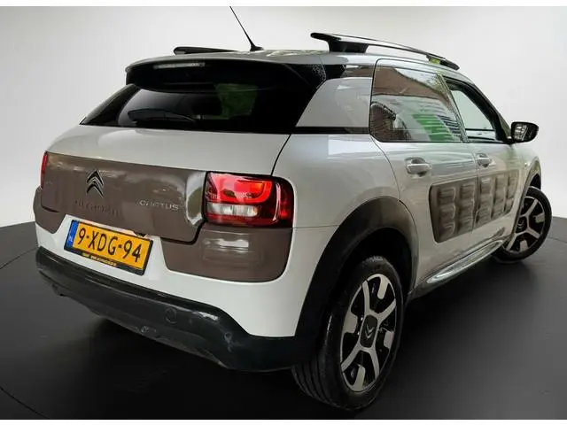 Citroën C4 Cactus 1.2 e-VTi AUT. SHINE CAMERA/NAVI/CRUISE