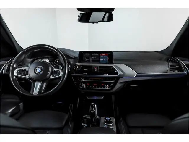 BMW X3 xDrive20i 184 PK High Executive Org. NL | M-Sport | Afn. Trekhaak | Cruise | Stoelverw. | PDC...