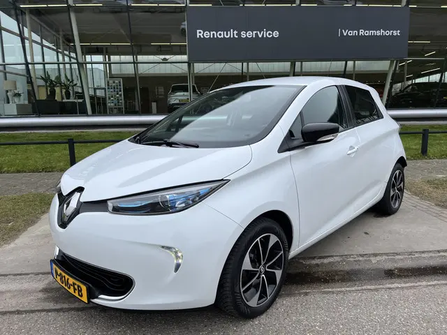 Renault ZOE E-TECH ELECTRIC Q90 Intens Quickcharge 41 kWh (ex Accu-huuraccu) / Camera / Cruise / Cli...