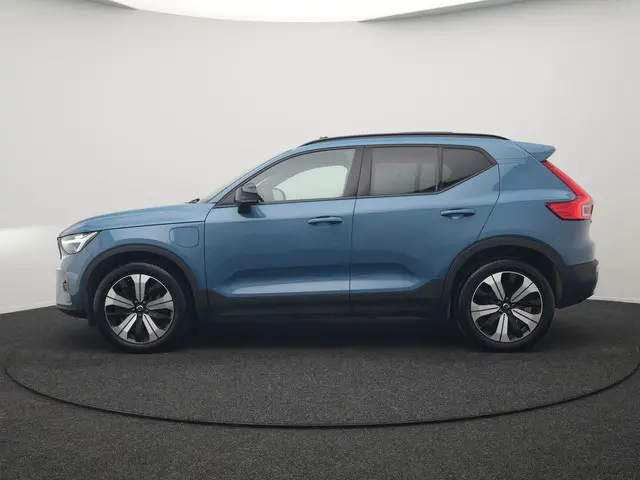 Volvo XC40 T5 Ultimate Dark Plug In Hybrid 263pk Dealer O.H. PHEV | Panodak | Adaptive Cruise | 360...