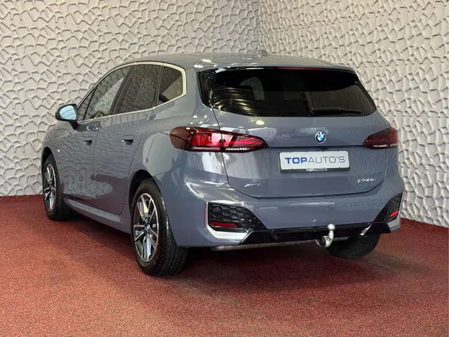 BMW 2-serie Active Tourer ✅ 230E ✅ M-SPORT ELEK.KLEP CAMERA WEGKLAPBARE.TREKHAAK AWD 4X4 4WD M-Sport...