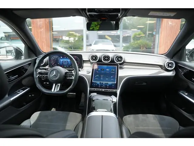 Mercedes-Benz C-klasse 300 e AMG Line Limited Pano C63 Look