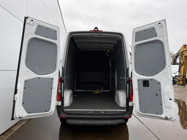 Mercedes-Benz eSprinter
