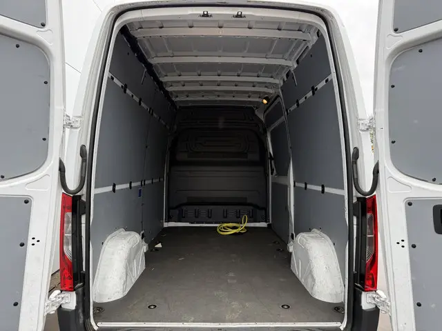 Mercedes-Benz eSprinter