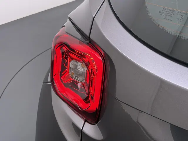 Jeep Renegade 1.0T Limited VAN: 18.900,- VOOR: 16.440,- UW WKVOORDEEL: 2.460,- | AFNEEMBARE TREKHAAK...