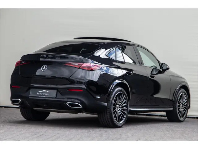Mercedes-Benz GLC-klasse Coupé 300e 4MATIC AMG Premium Plus, Pano, Achterasbesturing, Luchtvering, B...