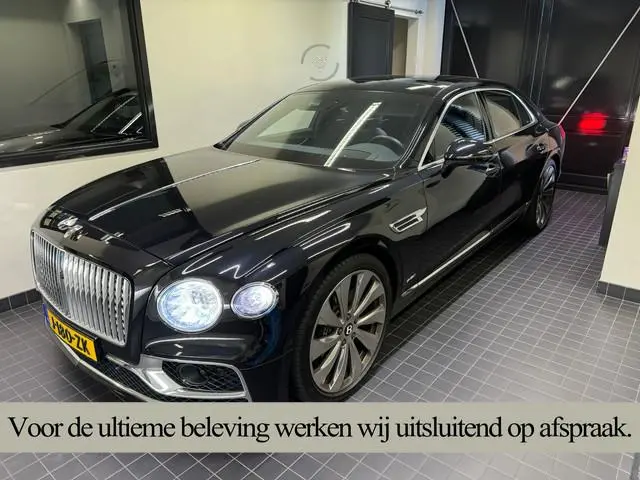 Bentley Flying Spur 6.0 W12 First Edition Naim|22''|Mulliner Driving Specs|HUD|360°|Rotating Display...