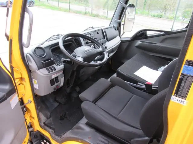 FUSO Canter