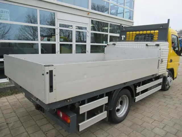 FUSO Canter