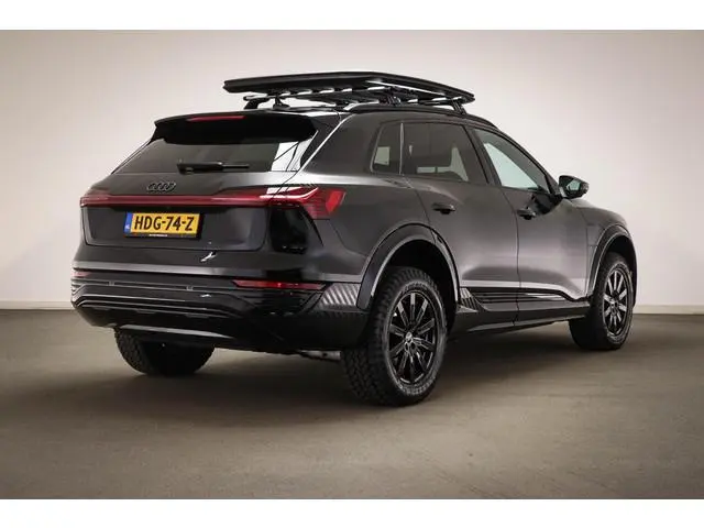 Audi Q8 e-tron 55 quattro Dakar Edition 115 kWh | 1 OFF 99 | PANORAMADAK | B&O | STUURVERWARMING | H...