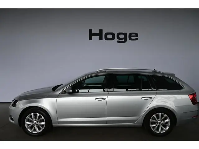 ŠKODA Octavia Combi 1.0 TSI Greentech Ambition Business Automaat Navigatie Stoelverwarming Rijklaarp...