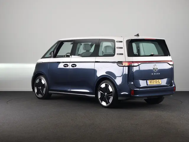 Volkswagen ID. Buzz Pro 77 kwH SWB 204 PK | Navigatie | Camera | Wegklapbare trekhaak | Matrix led
