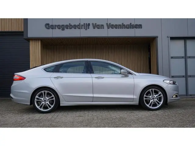 Ford Mondeo 1.5 160pk Titanium Pano.Dak Keyless Navi 19inch LM Stoel&Stuurwiel V.W. *NL auto* 110606...