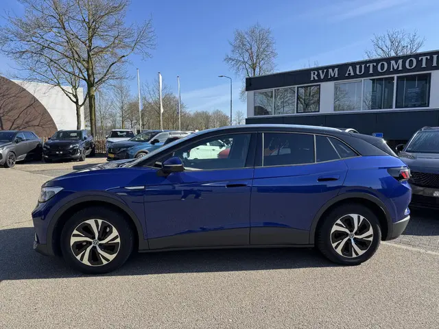 Volkswagen ID.4 City 52 kWh WARMTEPOMP| TREKHAAK | STOELVERWARMING + STUURVERWARMING|VOORRUIT VERWAR...