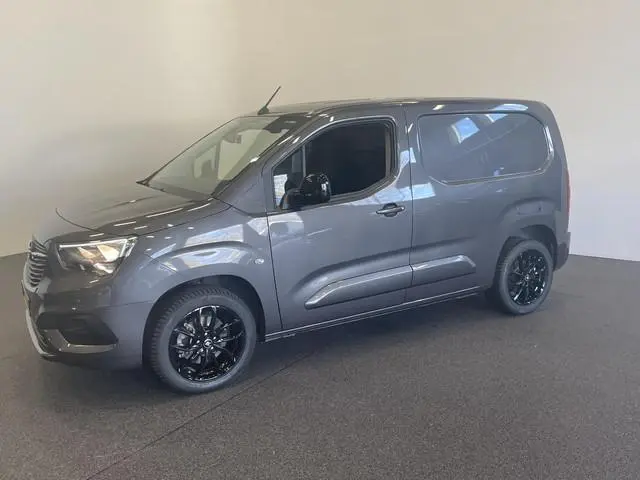 Opel Combo 130pk L1H1 Automaat Sport-Edition Airco Navi Parkeersensoren Trekhaak Cruise control