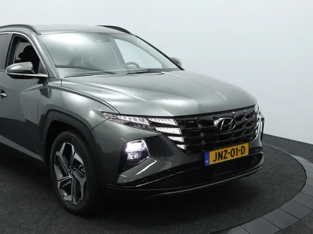 Hyundai Tucson 1.6 T-GDI HEV Comfort Smart | Navigatie | Camera | Stoelverwarmi