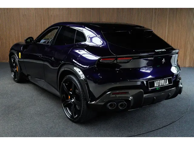 Ferrari Purosangue 6.5 V12 Carbon Burmester Atelier Massage Panorama Full Xpel