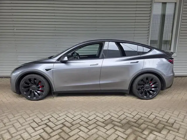 Tesla Model Y Performance AWD 75 kWh
