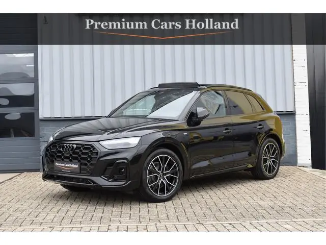 Audi Q5 55 TFSI e S-Line 367 Pk Pano Rs-Stoelen Luchtvering Sfeer Keyless Trekhaak 20 Inch