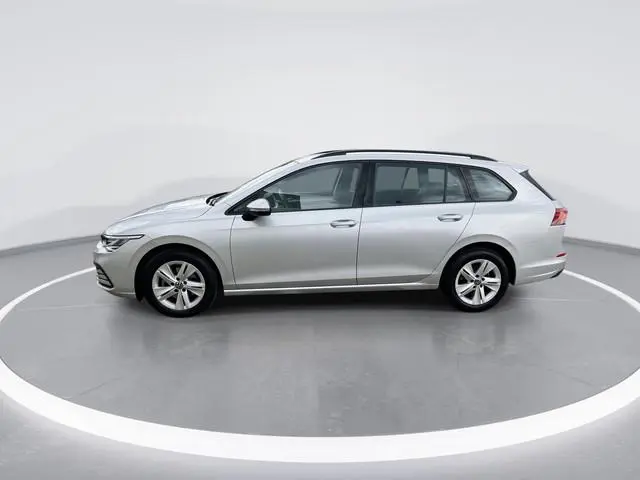 Volkswagen Golf Variant 1.0eTSI/110PK Life DSG · Apple/Android Car Play · Camera · Navigatie · Stoel...