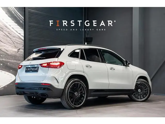 Mercedes-Benz GLA-klasse 250 e Business Solution AMG *Burmester / Panorama / HUD / Keyless / Surroun...
