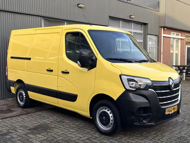 Renault Master T28 2.3 dCi 135 L1H1 Airco Cruise controle Trekhaak 2500kg trekgewicht Achteruitrijca...