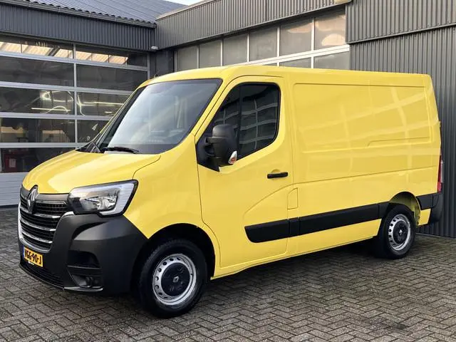 Renault Master T28 2.3 dCi 135 L1H1 Airco Cruise controle Trekhaak 2500kg trekgewicht Achteruitrijca...