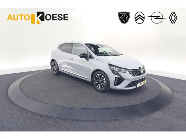 Renault Clio TCe 90 GPF techno | 360 Camera | Adaptieve Cruise Control | 9.3 Inch Groot Scherm | voo...