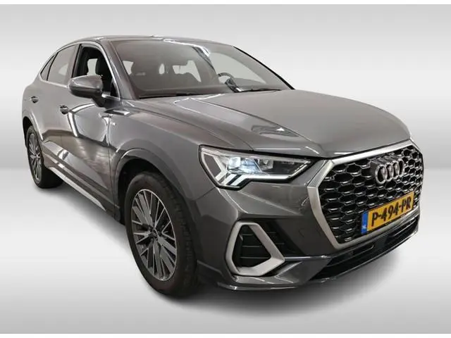 Audi Q3 Sportback 45 TFSI e Hybride S Edition / 1/2 Leder-Sport / Navigatie-multimedia / Airco-ecc./...